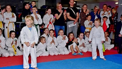 Młodzi karatecy i pływacy z Węgorzyna z medalami!