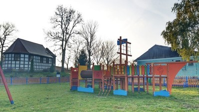 Przytoń z nowym placem zabaw