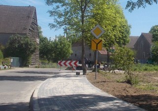 ZDP buduje chodnik w Trzebawiu